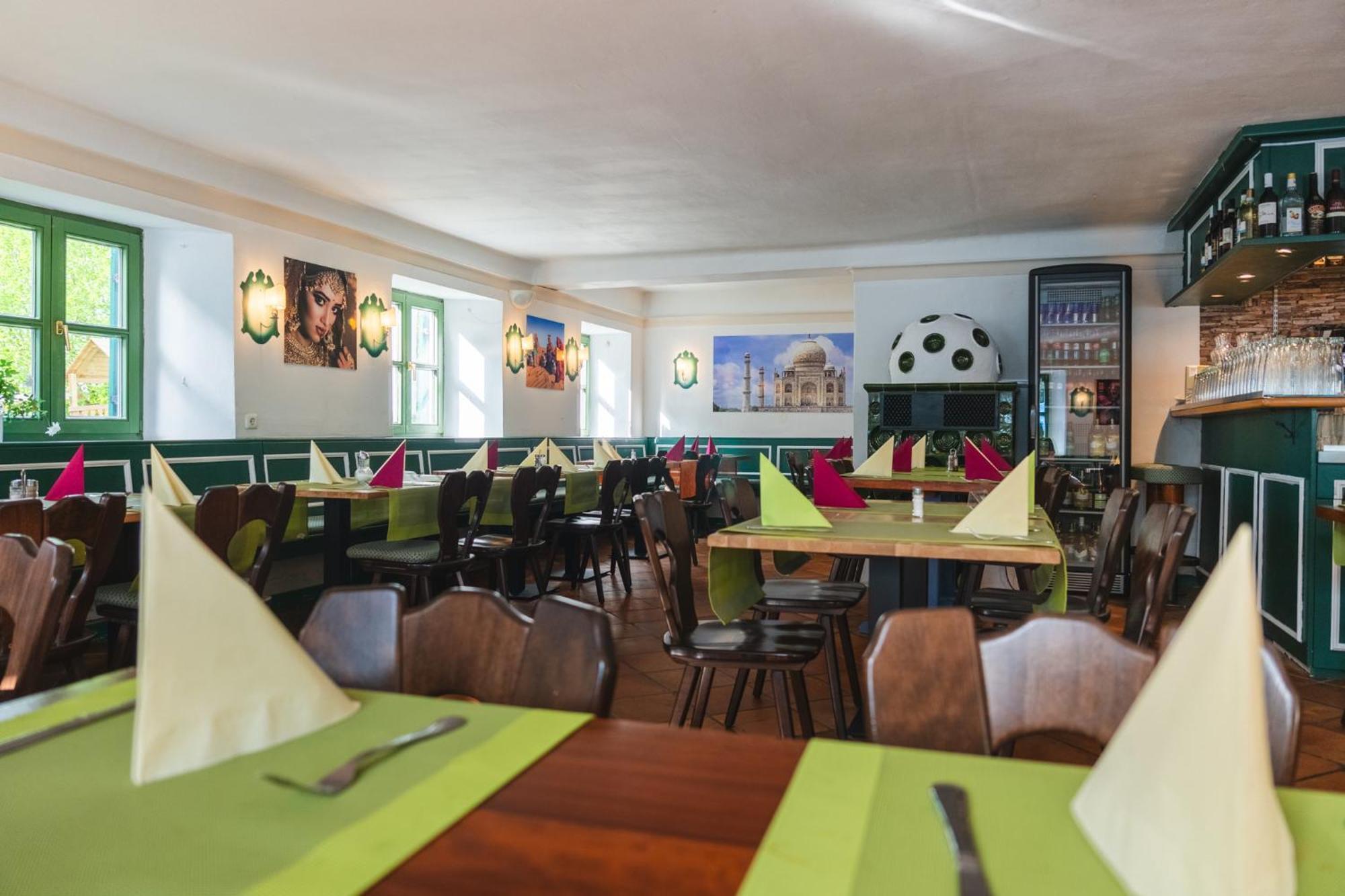 Hotel Restaurant Taverna Eching  Bagian luar foto